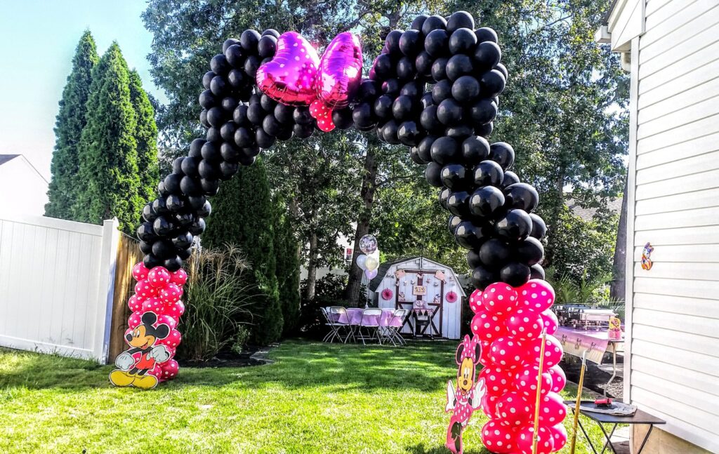 balloon arch yard decoration